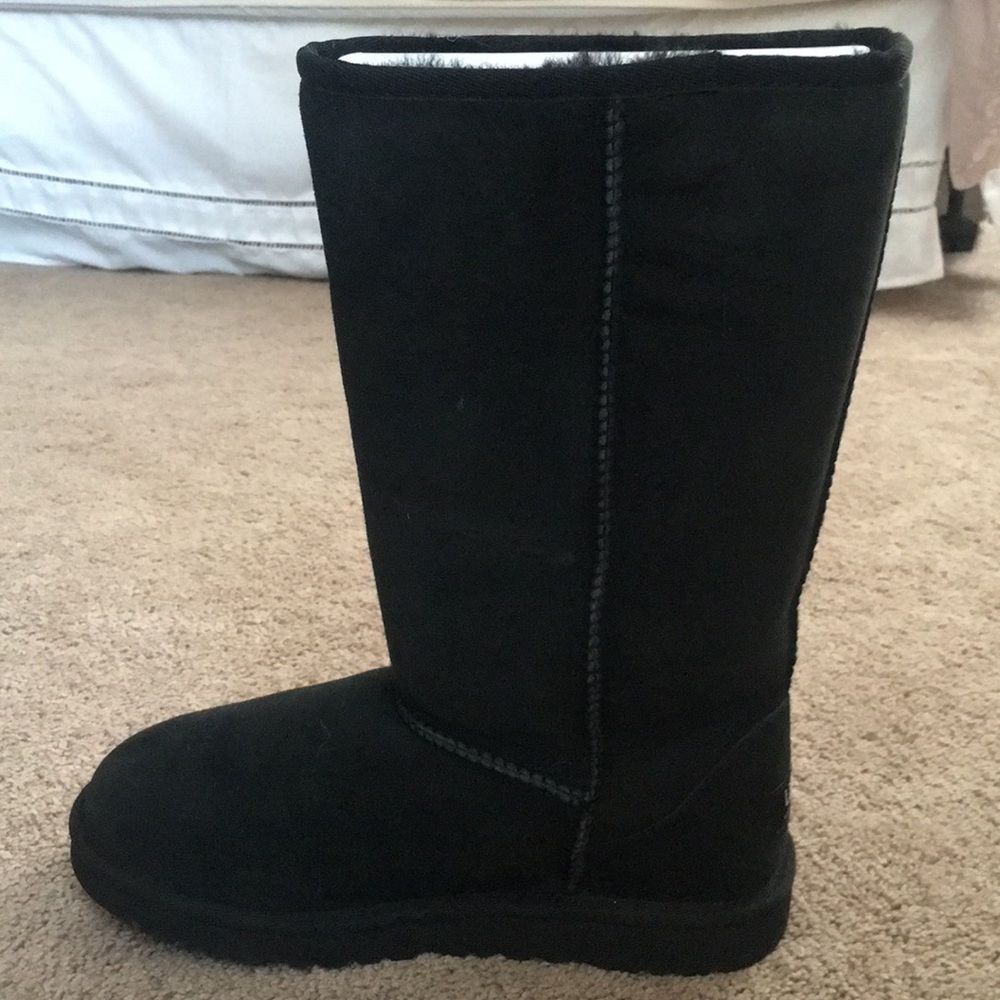 Black ugg boots (tall)